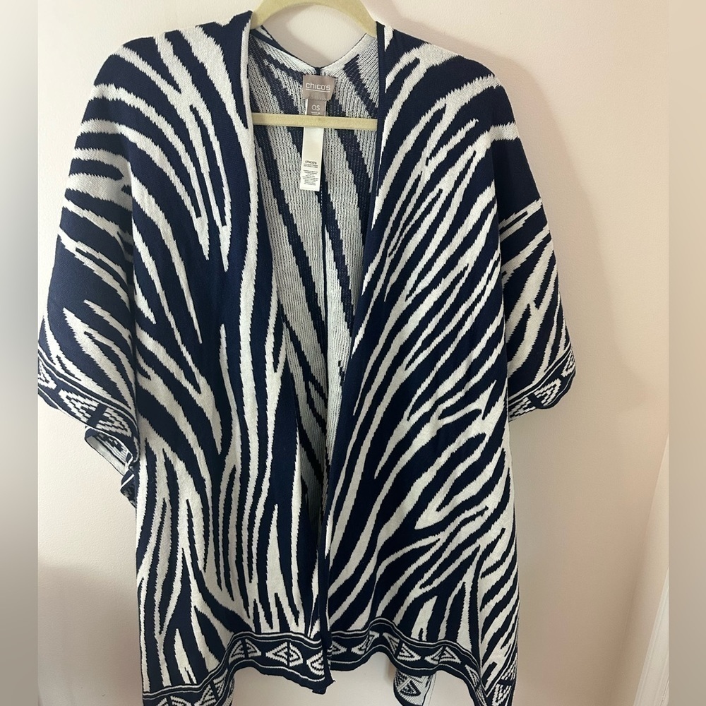 Chicos Poncho Blue White Print Knit Sweater Size ONE SIZE navy